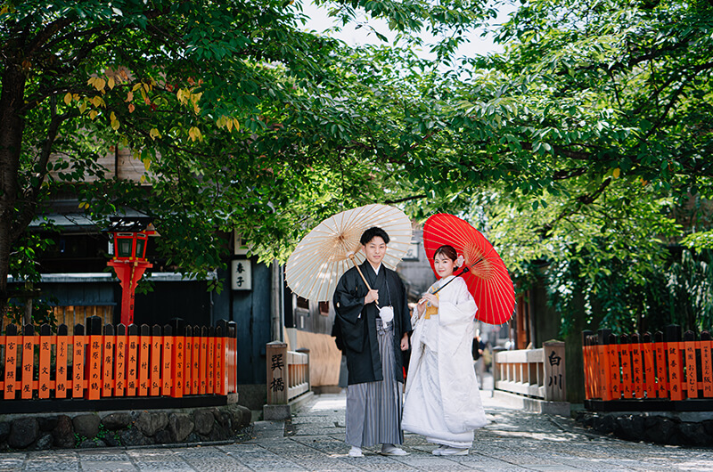 京都和装前撮り・フォトウェディングは祇園で和装を着るのが人気です