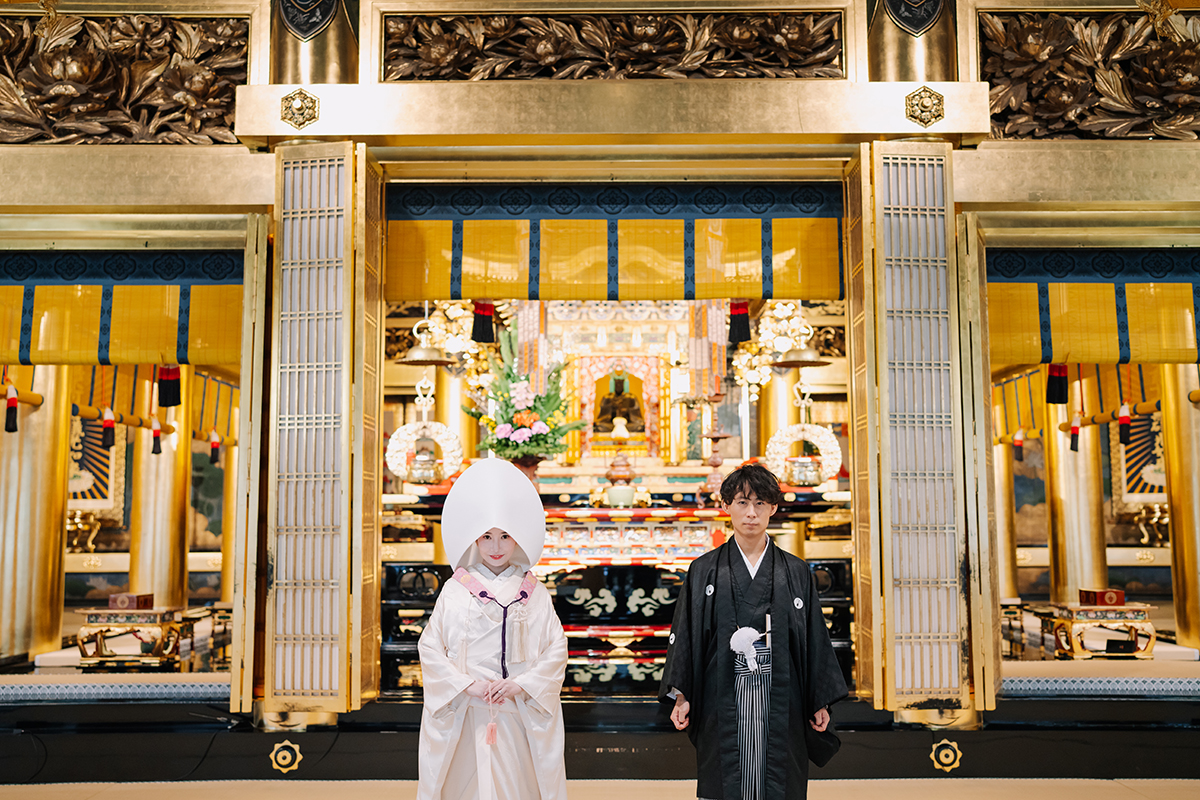 金色がまぶしい御影堂で和装前撮り