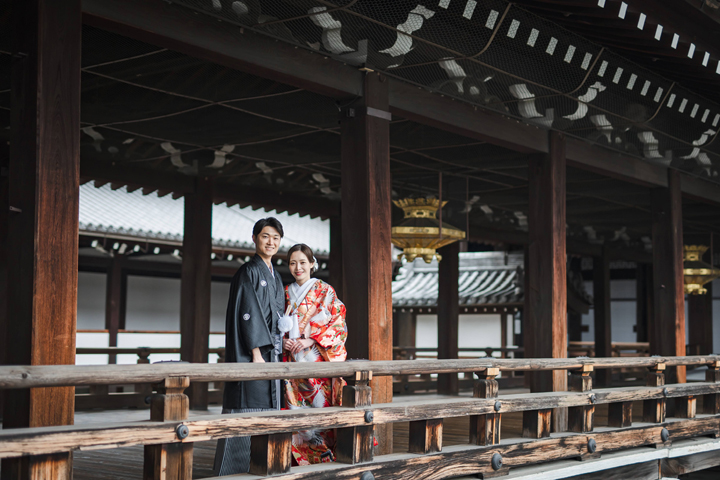 世界遺産の西本願寺の回廊で京都前撮り