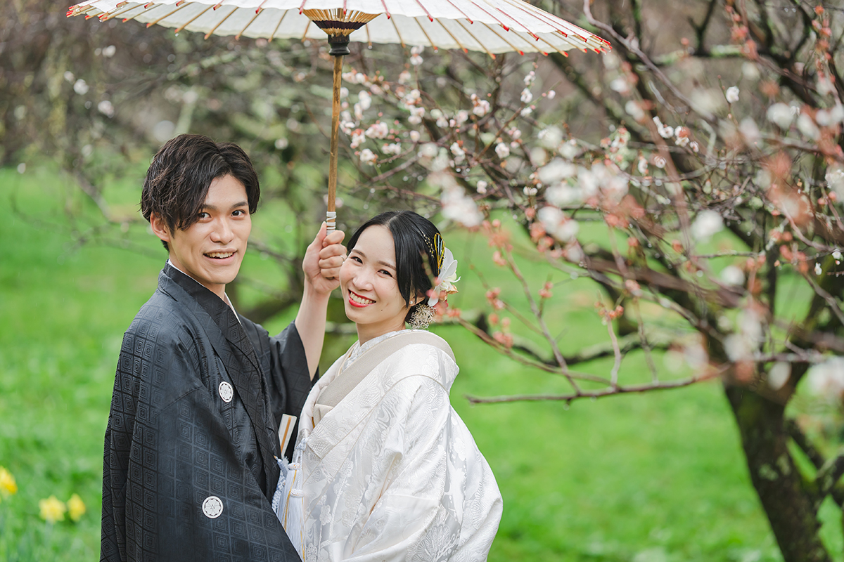 京都大覚寺で和装前撮り「梅と相合傘」