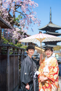 京都　前撮り　桜　色打掛　八坂の塔