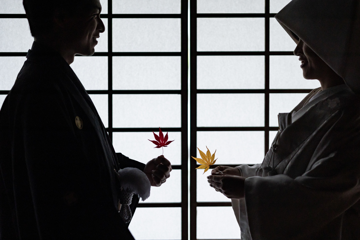 結婚式の和装フォトウェディング「萬福寺の東方丈で影絵あそび」