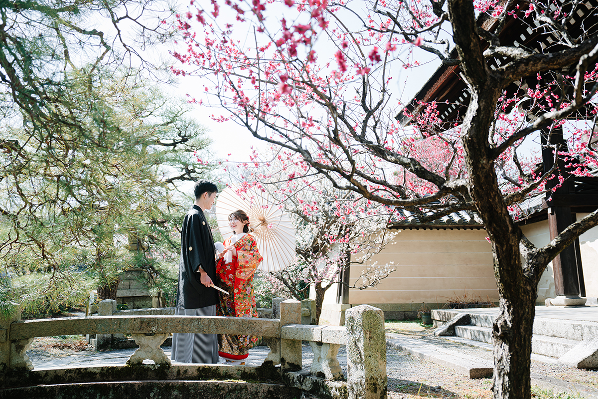京都梅宮大社で和装前撮り「梅と石橋」