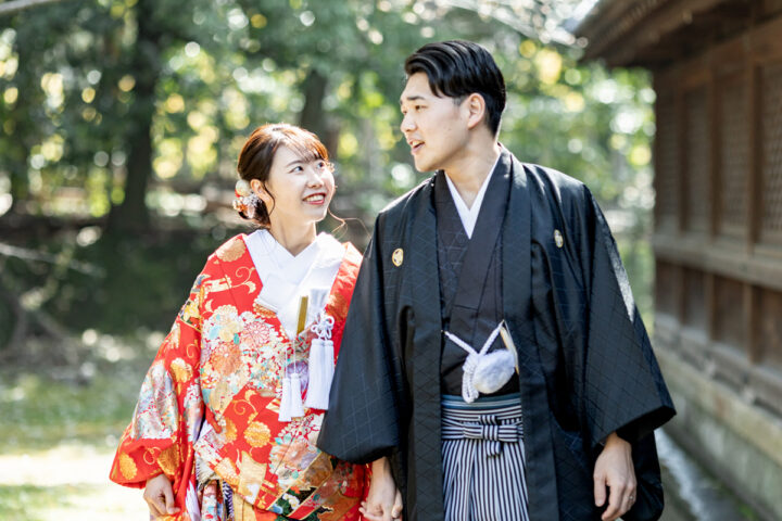 京都和装前撮りは自然な感じの写真がいっぱい撮れる新日吉神宮が人気