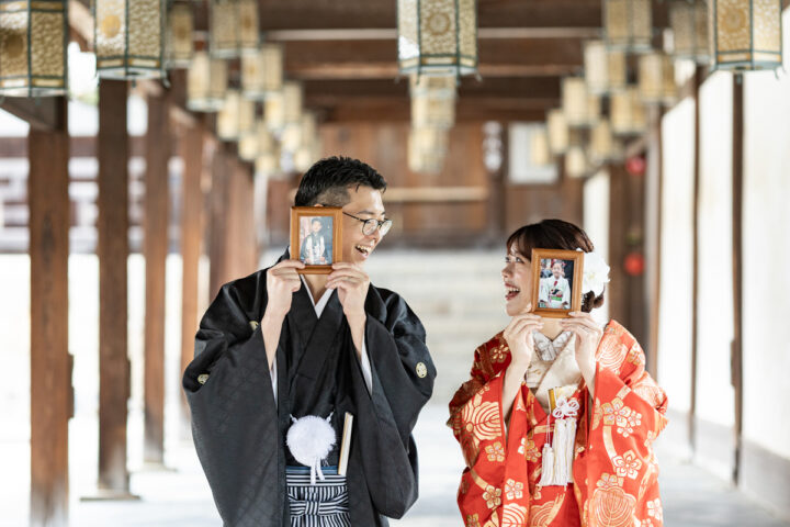 京都萬福寺の和装前撮りでコマ撮り風フォト