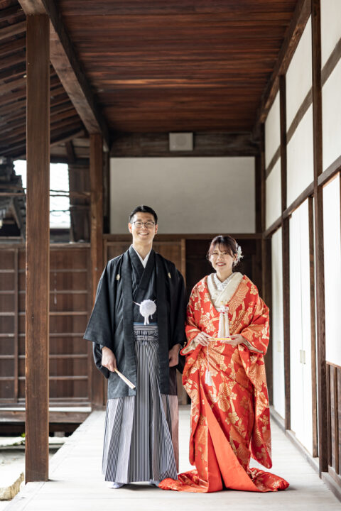 京都の萬福寺で和装の裾を下した前撮りフォト