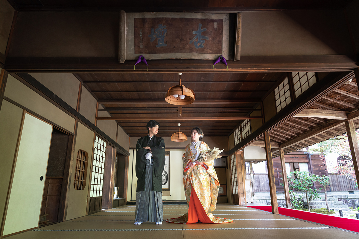 京都・圓光寺で和室で色打掛の前撮り