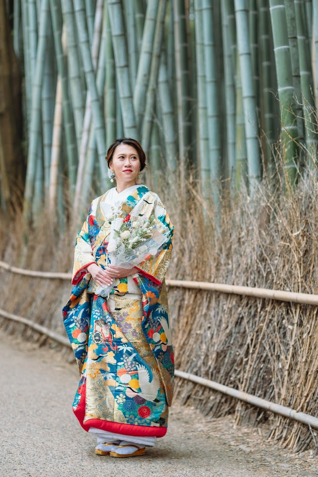 京都嵐山の竹林で和装前撮り「竹林の小径で新婦のソロカット」