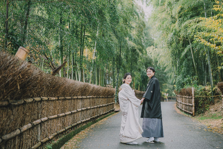 京都和装前撮り・フォトウェディングは竹林がある洛西竹林公園の写真がきれい