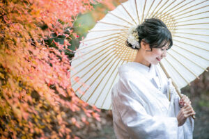 京都和装前撮り　フォトウェディング　ソロ「紅葉と白無垢」