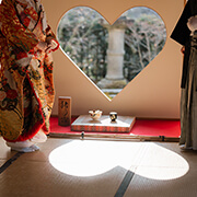 正寿院前撮りで畳にハートの影が映る