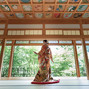 正寿院前撮りの和室で後ろ姿