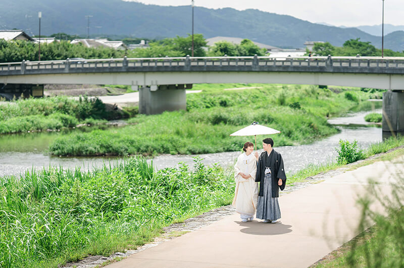 京都の鴨川は桜が美しい和装前撮り・フォトウェディングのロケーション