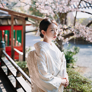 桜シーズンの毘沙門堂